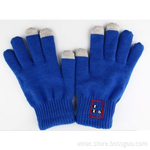 Bluetooth gloves with usb chargeable cable